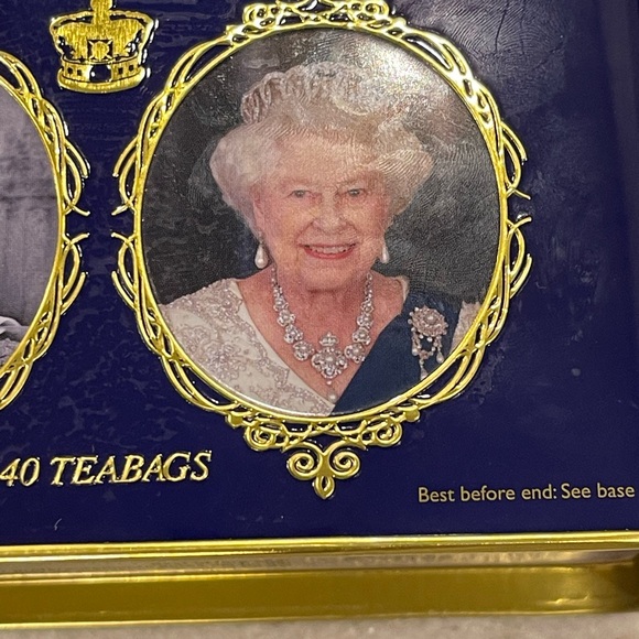 Queen Elizabeth II Of Great Britain Tin English Breakfast Tea 40 Teabags EXPIRED - Picture 4 of 10